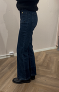 Load image into Gallery viewer, Bootcut Jean - Stretch
