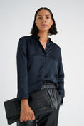 Last inn bilde i gallerivisning, Leonore Shirt Premium