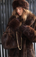 Last inn bilde i gallerivisning, Luxe Faux Fur Bag