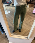 Load image into Gallery viewer, Bootcut Jean - Stretch