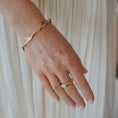 Load image into Gallery viewer, Armbånd, Vintage Leaves