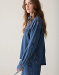 Last inn bilde i gallerivisning, Denim blouse with boyfriend fit