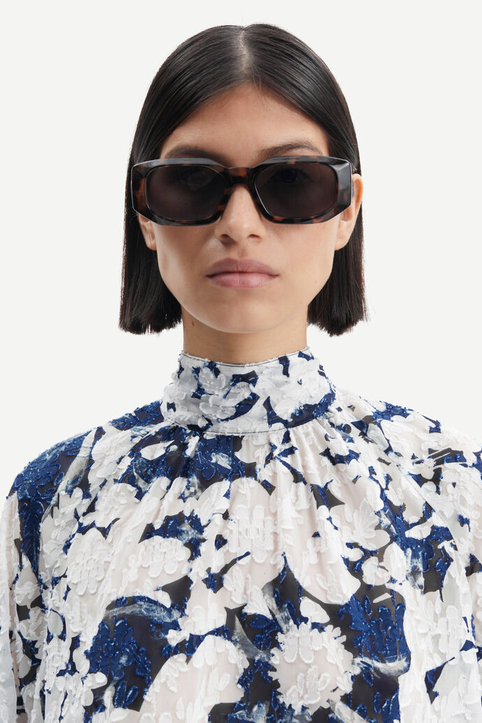 Ebbali Blouse