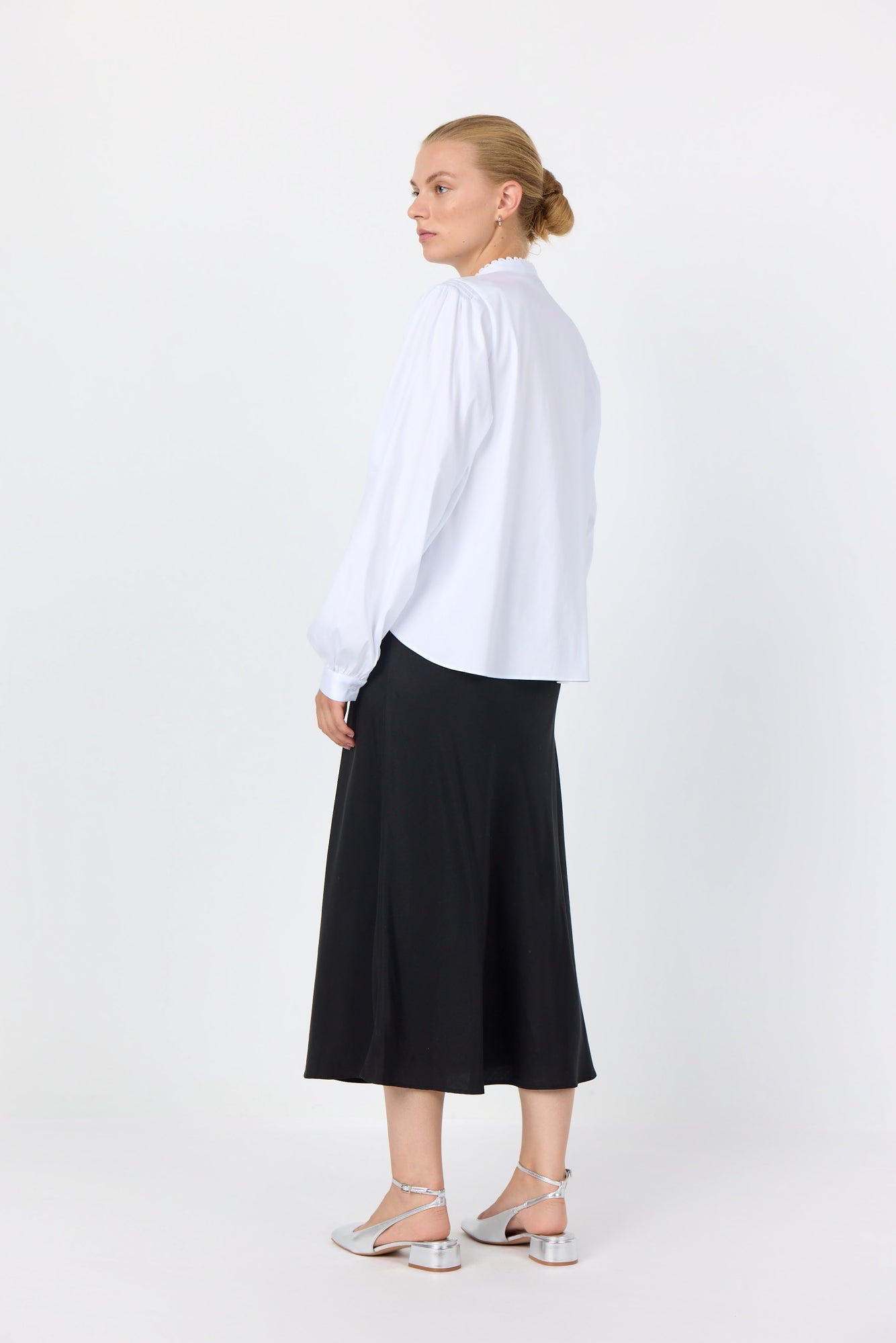 Isla Solid White