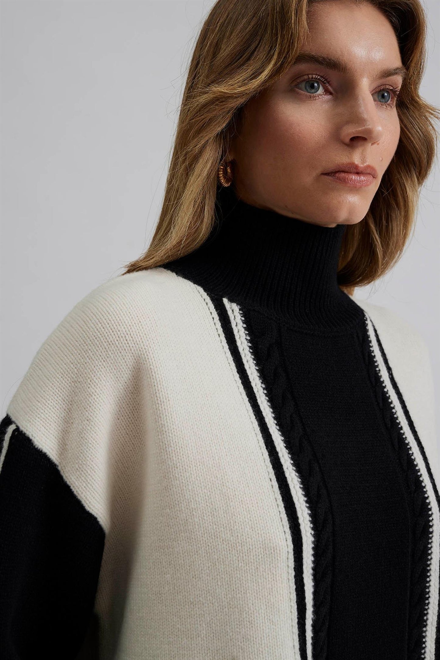 Kathleen Contrast Color Cable Knitted Sweater