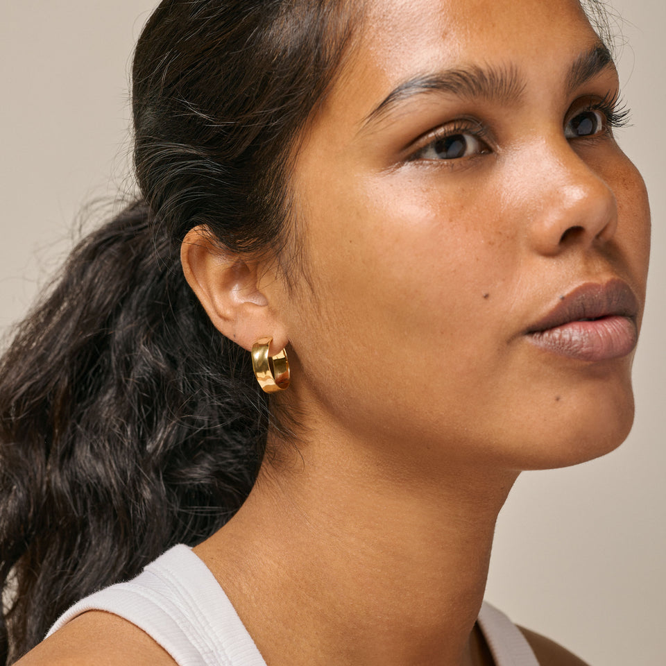 Sandra Wide Hoops Gold