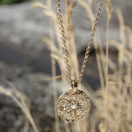 Kort kjede med rundt anheng, Solstice G