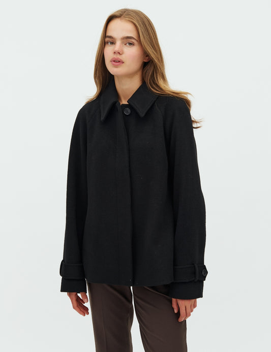 Tary-M, Coat