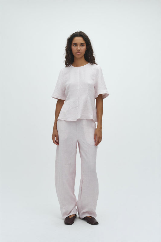 Emryn-M, Pant