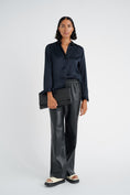 Last inn bilde i gallerivisning, Leonore Shirt Premium
