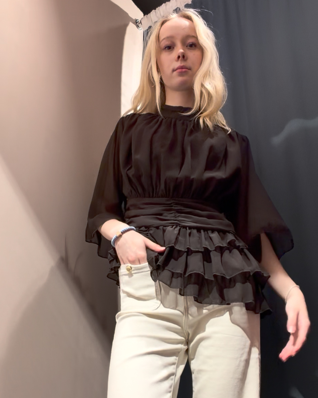 Massino-M, Blouse