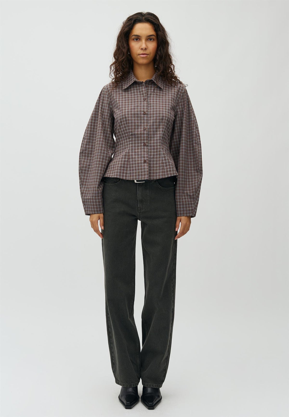 Letina-M, Blouse