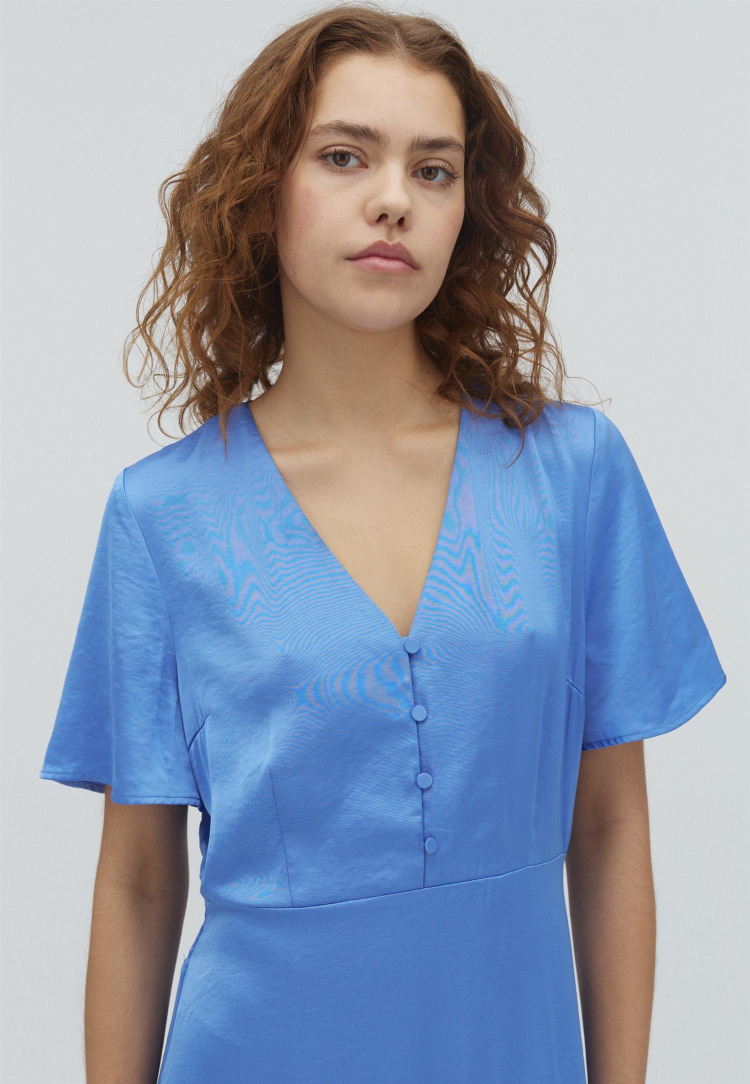Shana-M, Dress