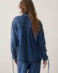 Last inn bilde i gallerivisning, Denim blouse with boyfriend fit

