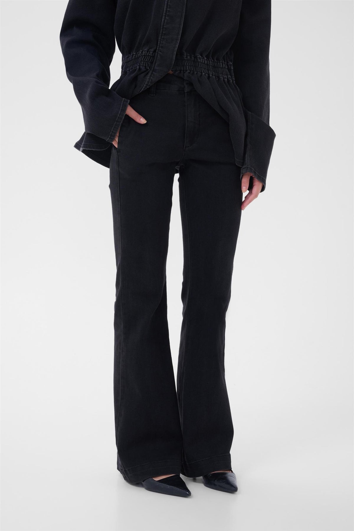 AyoMW Bootcut 170 Black Wash
