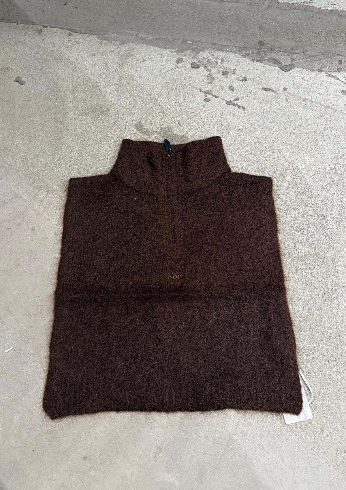 Gabriella Zip Neck - Mørk Brun