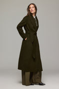 Last inn bilde i gallerivisning, Luminary Coat

