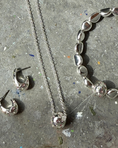 Last inn bilde i gallerivisning, Earrings, Shimmer S

