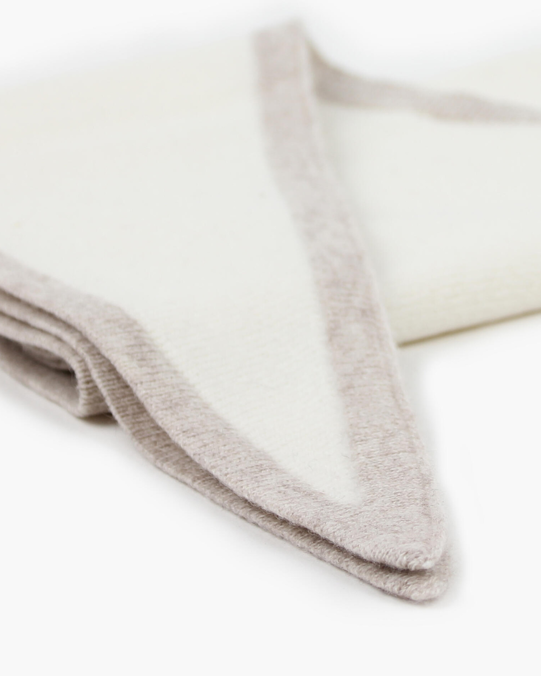 Lara Duo Triangel Skjerf - Off White