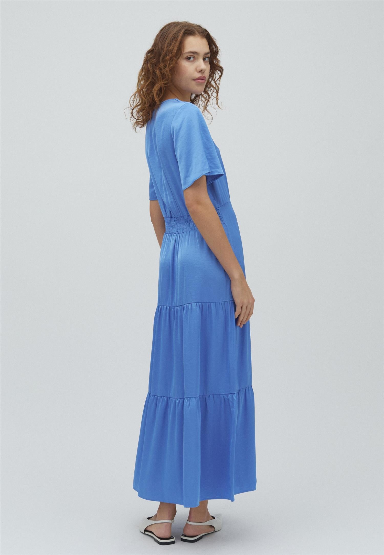 Shana-M, Dress