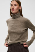 Last inn bilde i gallerivisning, PeiIW Monika Turtleneck
