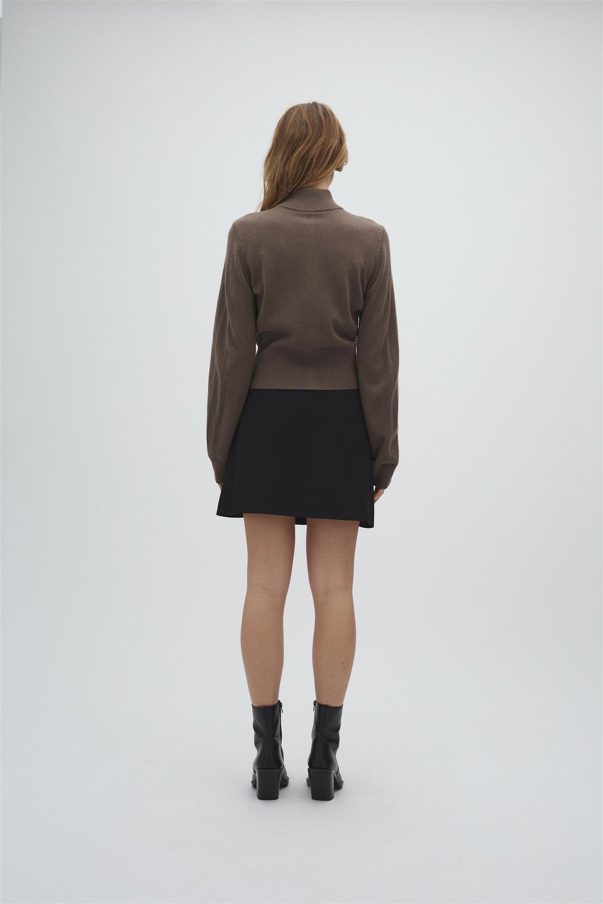 Phaedra-M, Knit