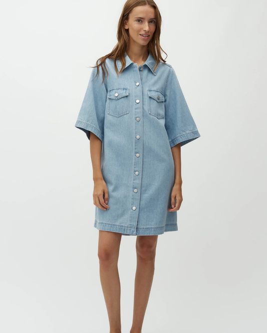 Mira-M, Dress