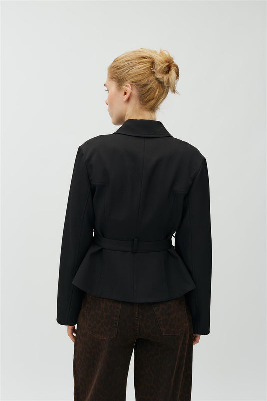 Yraella-M, Blazer