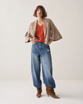 Last inn bilde i gallerivisning, Check Cape Blazer
