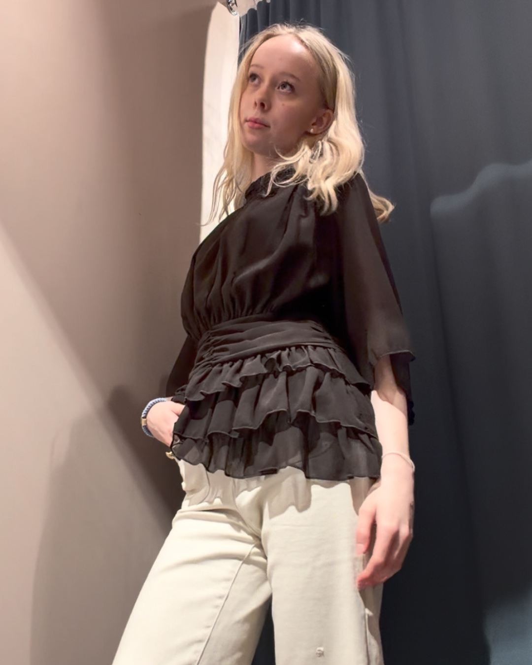 Massino-M, Blouse