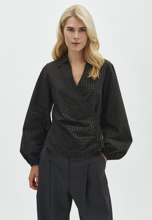 Gerrida-M, Shirt
